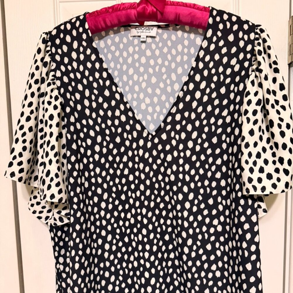 Crosby black and white dalmatian print flutter sleeve blouse